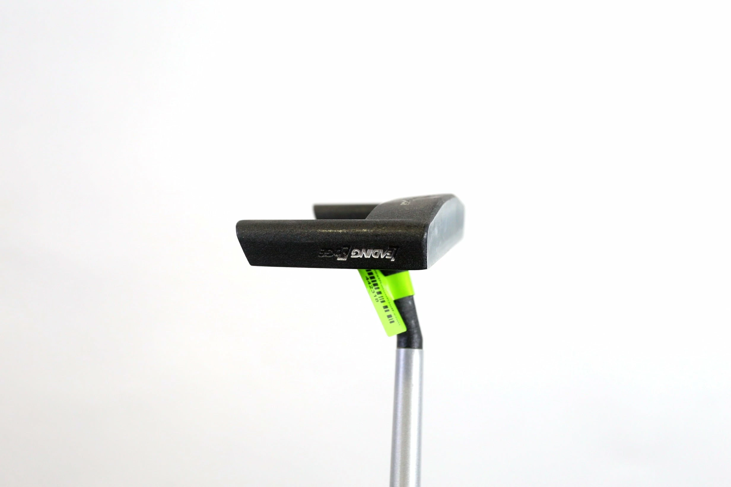 Leading Edge Tour Model Putter RH 35 In Graphite Shaft - Image 2