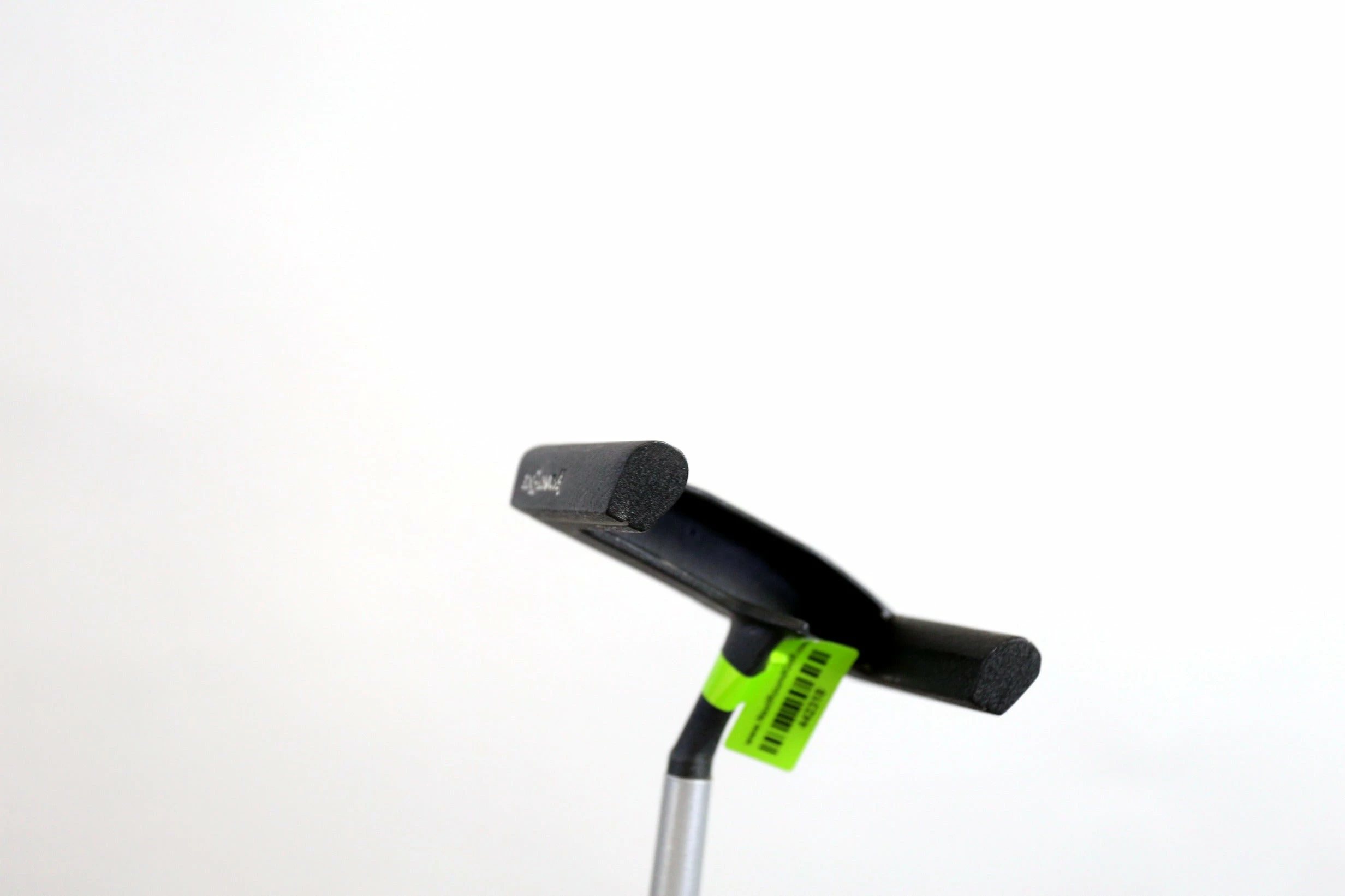 Leading Edge Tour Model Putter RH 35 In Graphite Shaft - Image 4