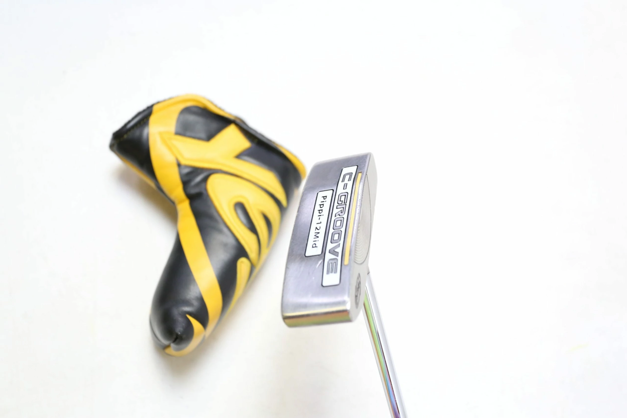 Yes! C-Groove Pippi-12 Mid Putter RH 45.5 In Yes! Steel Shaft