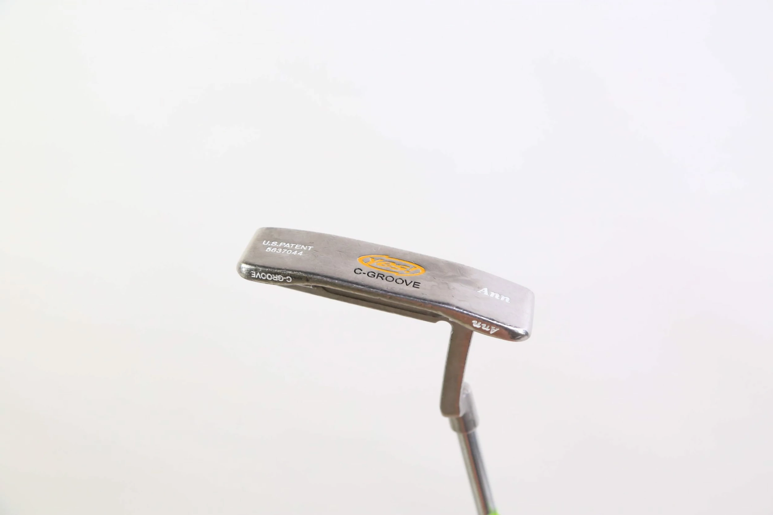 Yes! Ann Putter Right Handed 35.5 In Steel Yes! C-Groove Shaft